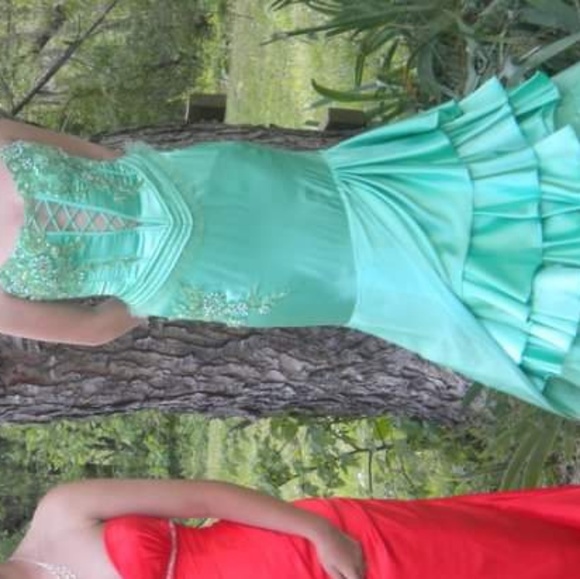 Prom dress - Picture 3 of 3